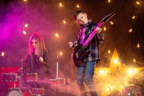 Курсы игры на гитаре и укулеле для начинающих. Приморский район, метро беговая